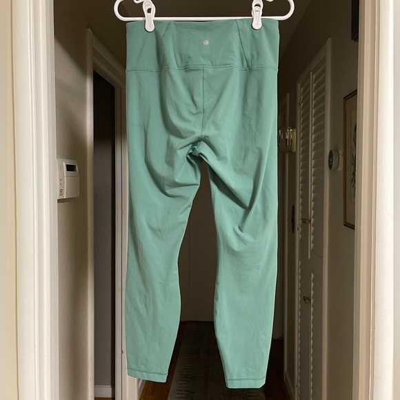 EUC Yogalicious Green Leggings - Picture 2 of 5